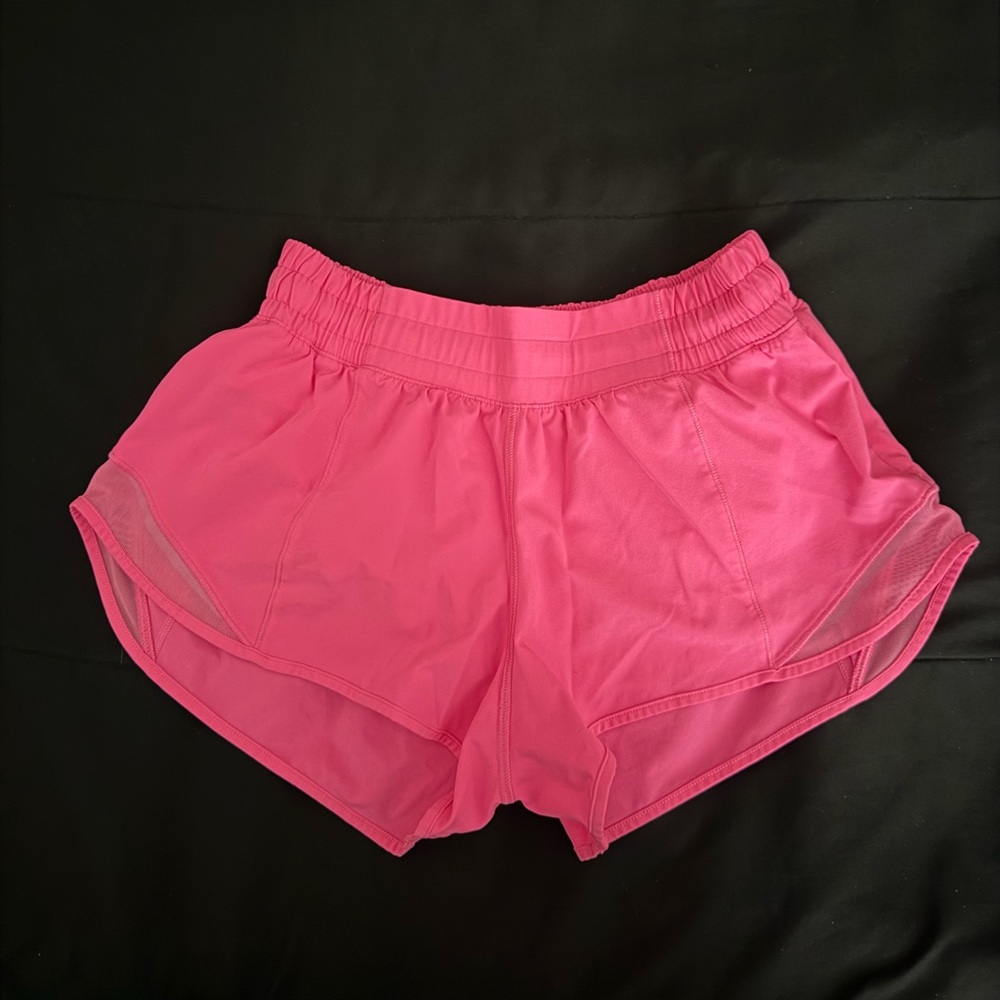 Lululemon Hotty Hot Shorts 2.5” - Size 4 - Dark Prism Pink